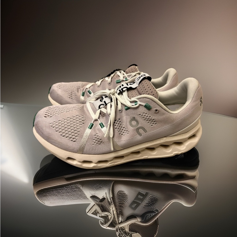 On Running Cloudstratus in White and Gray - image 3